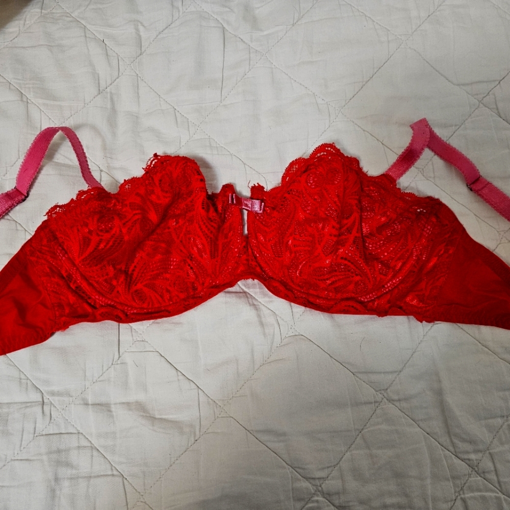 32G Adore Me Balconette Bra